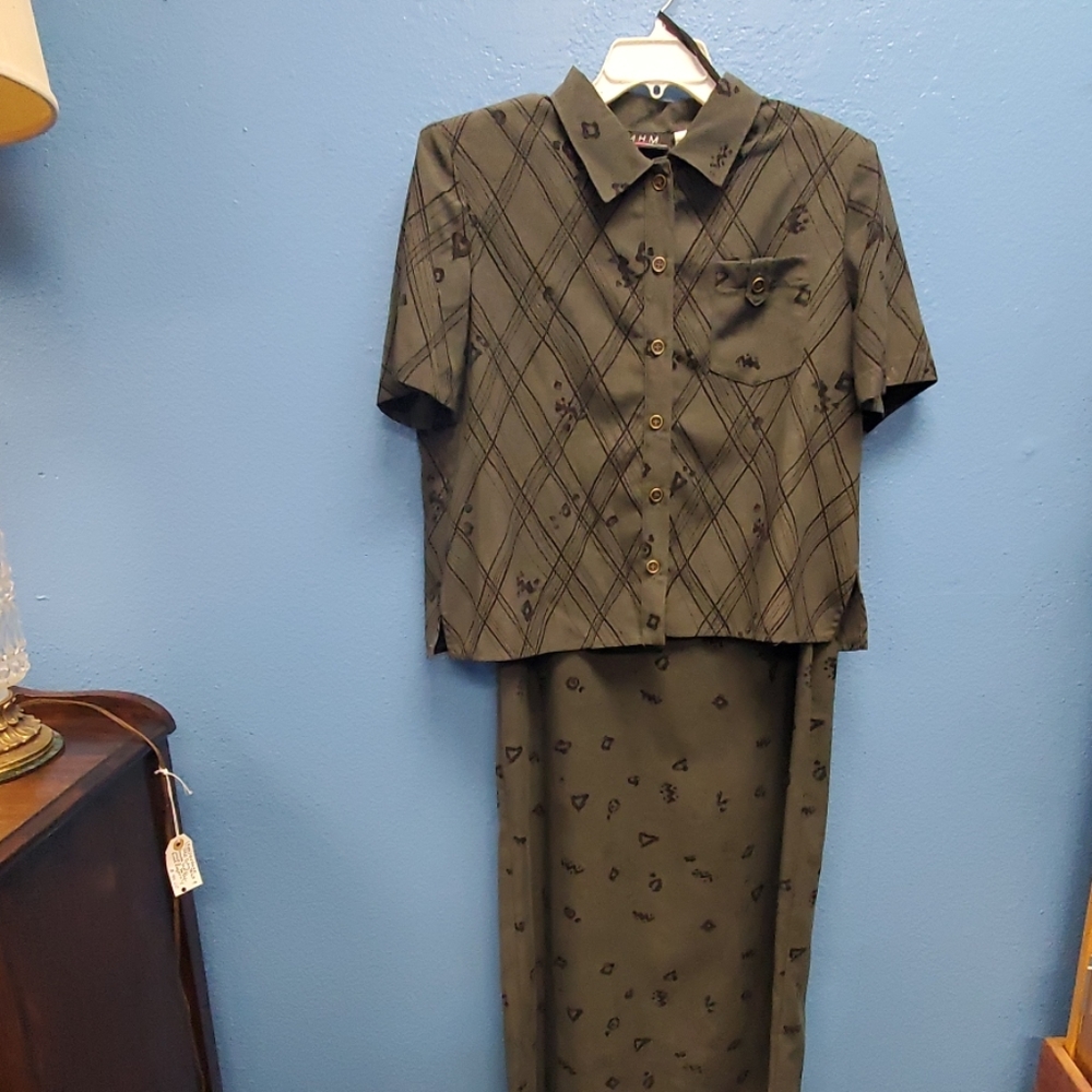 MHM 2-piece green dress size 16